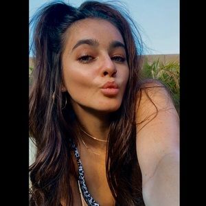 Meet your Posher, Lexie